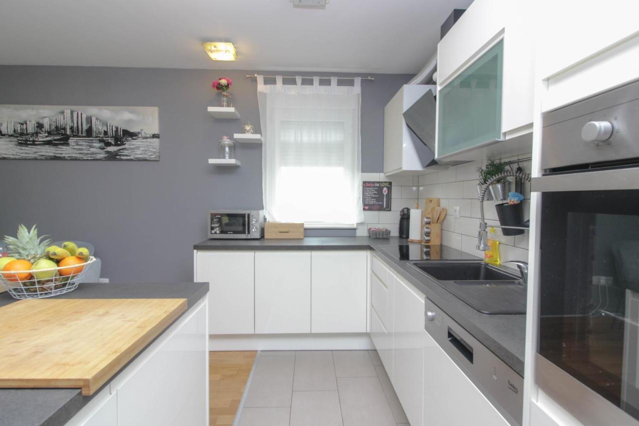 Apartman Tara Appartement Zadar Buitenkant foto